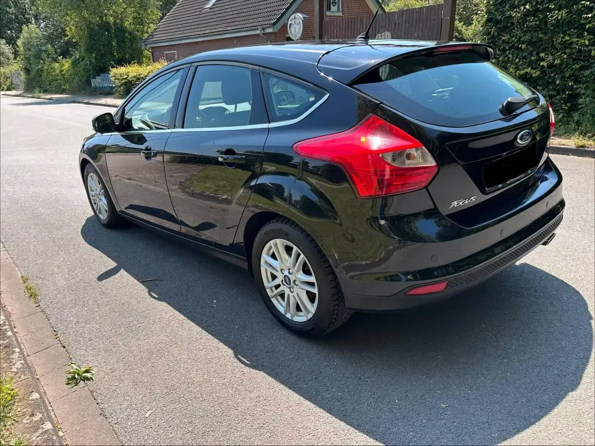 Gebraucht Ford Focus Titanium 150 PS (110 kW) 2012 Schwarz Limousine