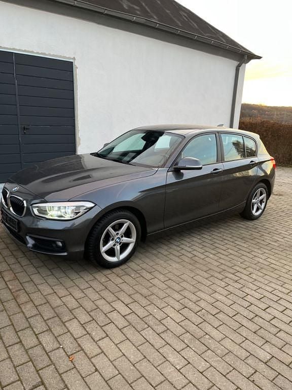 Gebraucht BMW 118 Sport Line 136 PS (100 kW) 2016 Grau Kleinwagen