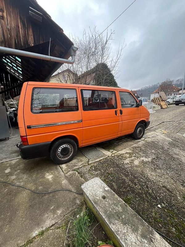 Gebraucht VW T4 83 PS (61 kW) 1999 Orange Van