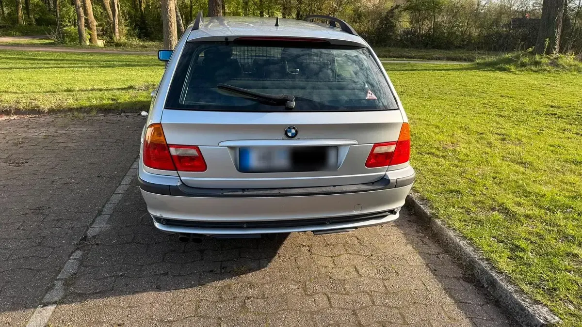 Gebraucht BMW 320 M Sport 170 PS (125 kW) 2002 Silber Kombi