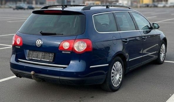 Gebraucht VW Passat Comfortline 105 PS (77 kW) 2009 Blau Limousine