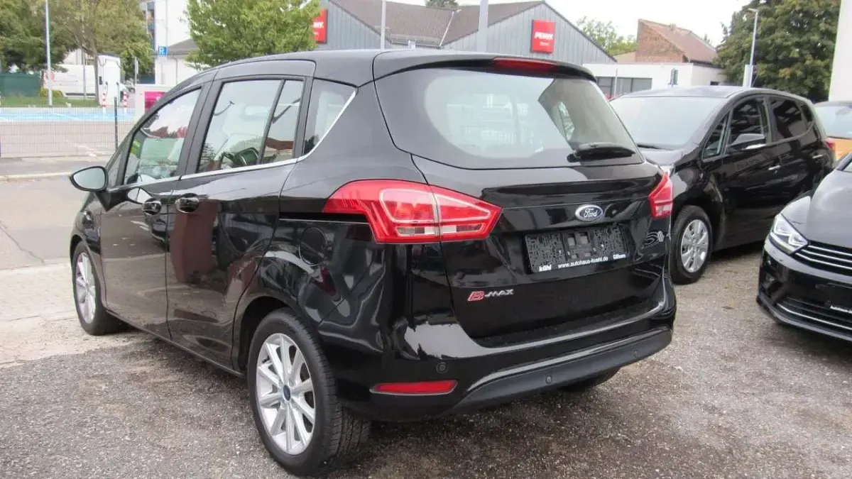 Gebraucht Ford B-MAX Titanium 105 PS (77 kW) 2016 Grau Van / Kleinbus