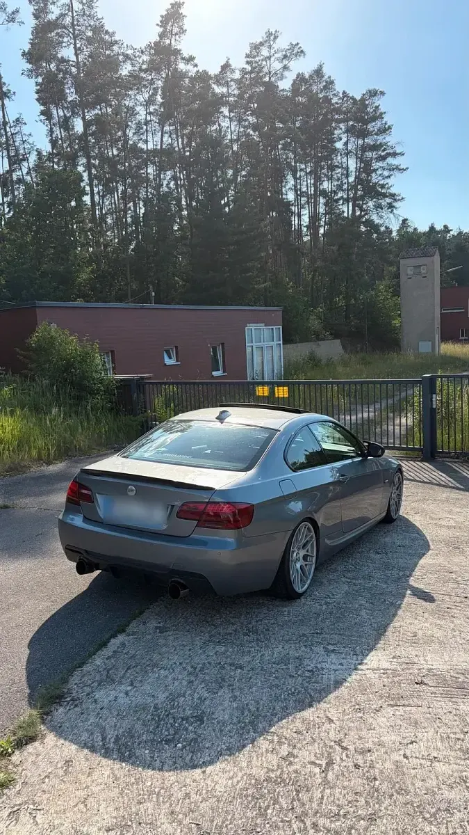 Gebraucht BMW 335 Performance 306 PS (225 kW) 2009 Grau Coupé