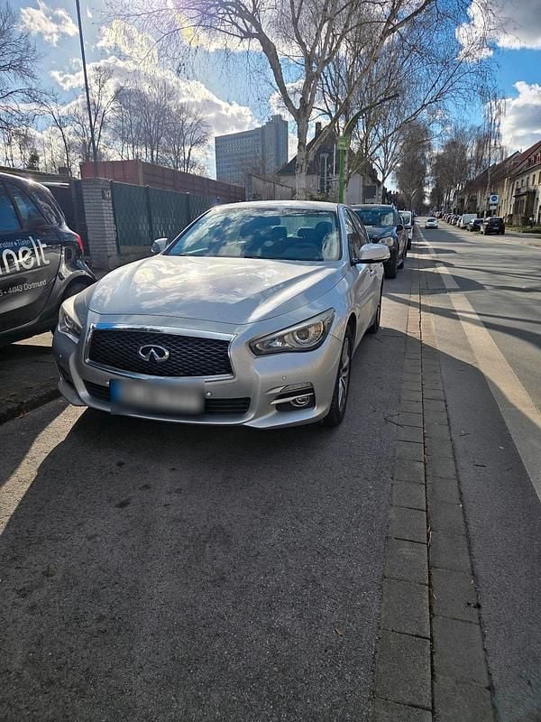 Gebraucht Infiniti Q50 170 PS (125 kW) 2014 Silber Limousine