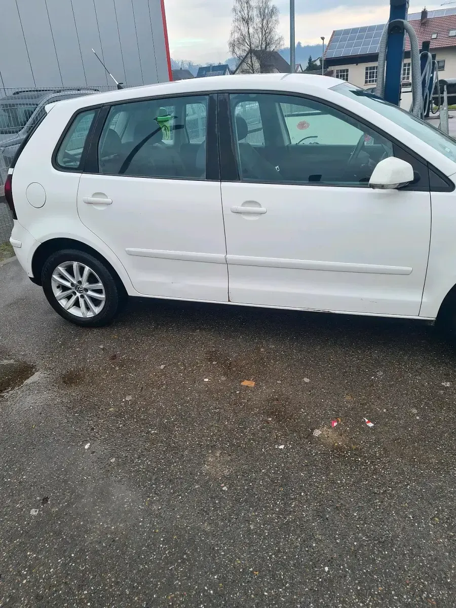 Gebraucht VW Polo 70 PS (51 kW) 2008 Weiß Kleinwagen