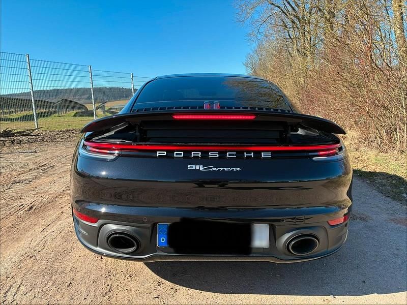 Gebraucht Porsche 911 Carrera 385 PS (283 kW) 2023 Schwarz Coupé