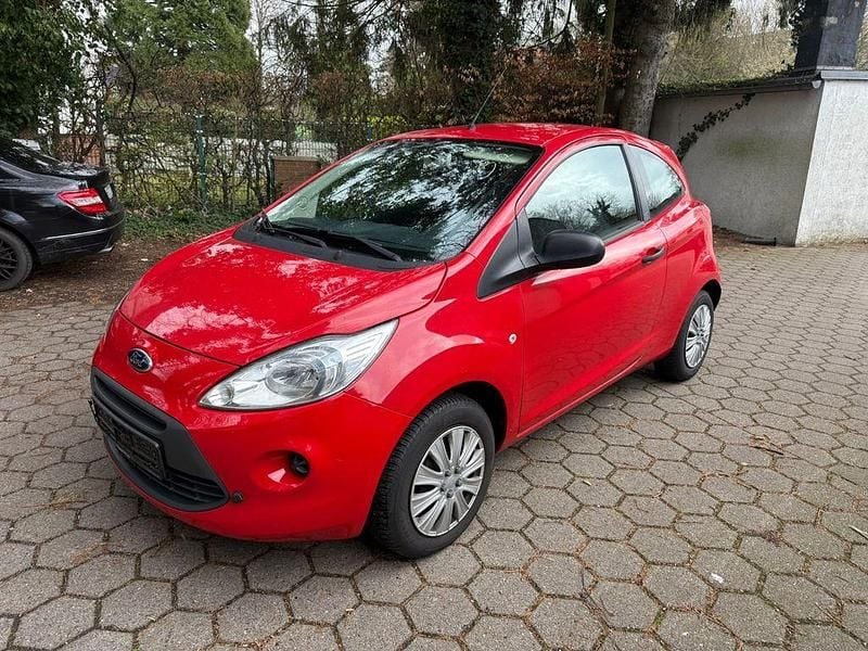 Gebraucht Ford Ka Ambiente 69 PS (50 kW) 2014 Rot Kleinwagen