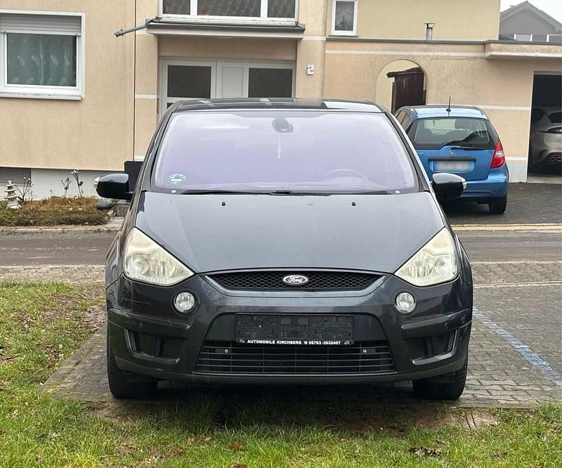 Gebraucht Ford S-MAX Titanium 140 PS (102 kW) 2008 Grau Van / Kleinbus