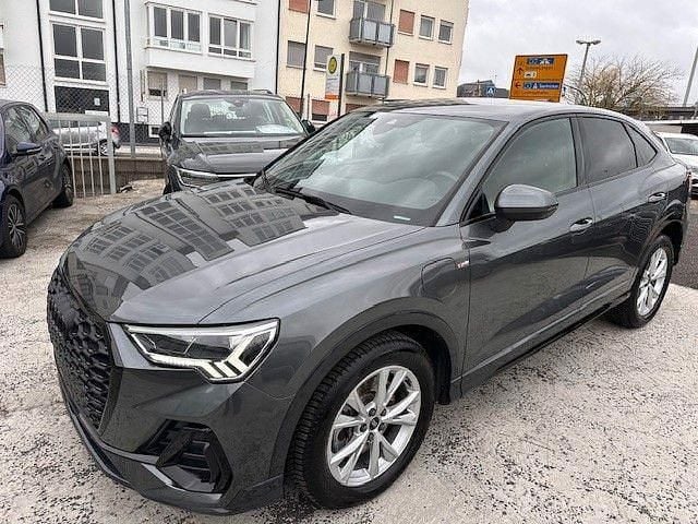Grau Gebraucht 2022 Audi Q3 Sportback S-Line SUV | 31.190 € (Superpreis) - Bild 1/4