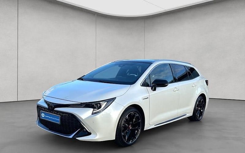 Weiß Gebraucht 2021 Toyota Corolla Sport Kombi | 25.980 € (Etwas zu teuer) - Bild 1/4