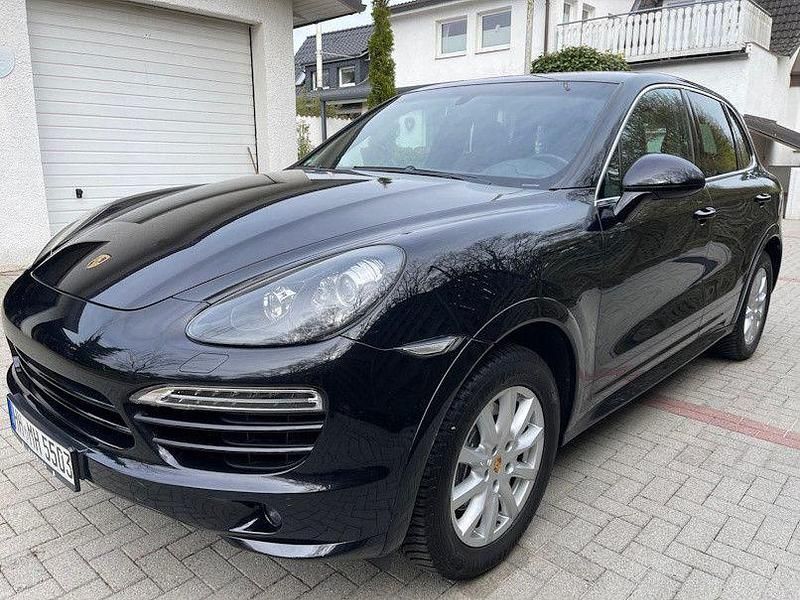 Second-hand Porsche Cayenne 245 CP (180 kW) 2012 Negru SUV