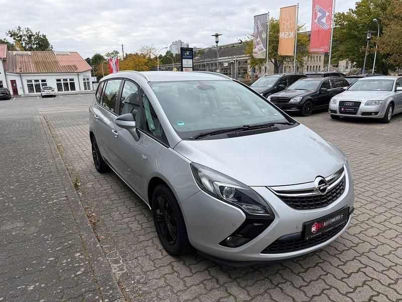 Gebraucht Opel Zafira Tourer Edition 140 PS (102 kW) 2012 Silber Van / Kleinbus