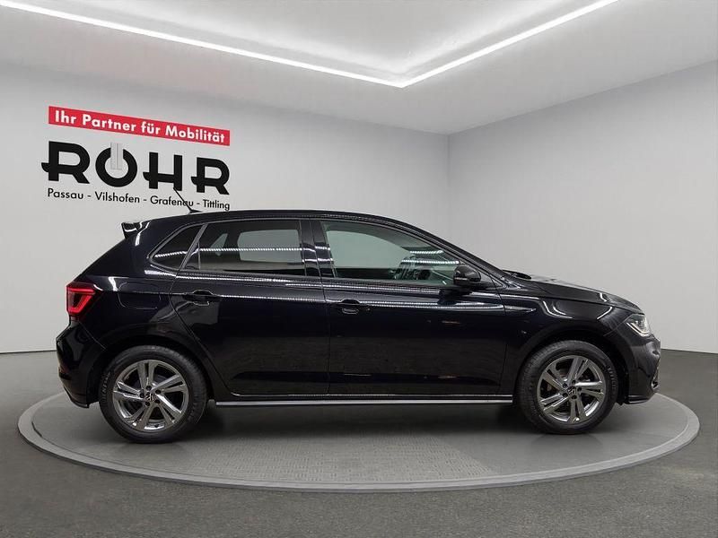 Gebraucht VW Polo R-line 95 PS (69 kW) 2023 Deep black perleffekt Kleinwagen