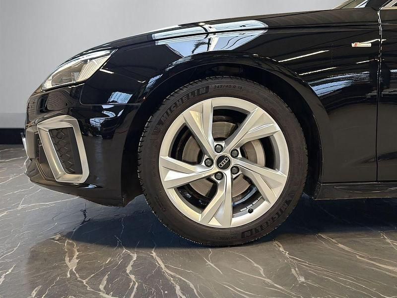 Gebraucht Audi A4 S-Line 204 PS (150 kW) 2024 Schwarz Kombi