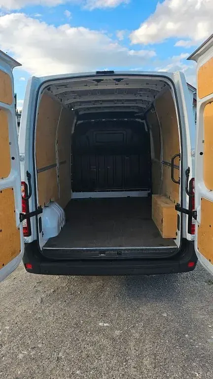 Gebraucht Renault Master 150 PS (110 kW) 2020 Weiß Van / Kleinbus