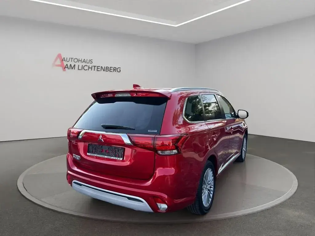 Gebraucht Mitsubishi Outlander P-HEV 135 PS (99 kW) 2021 D) (rot SUV