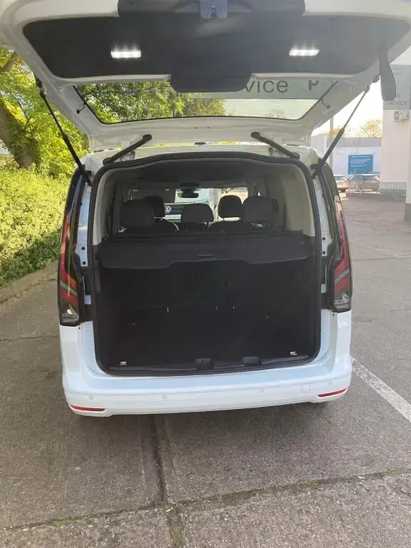 Gebraucht Ford Tourneo Connect Active 122 PS (89 kW) 2024 Weiß Van / Kleinbus