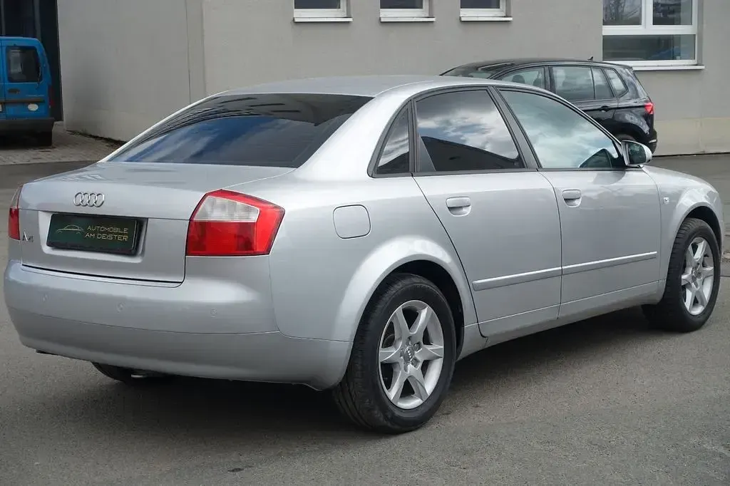 Gebraucht Audi A4 Ambiente 101 PS (74 kW) 2004 Silber Limousine