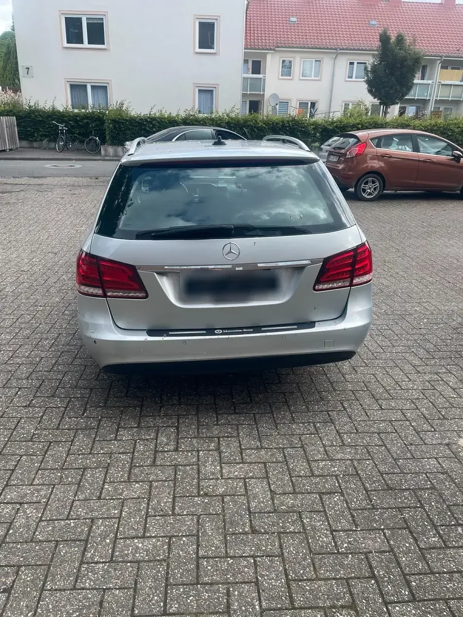 Gebraucht Mercedes E200 136 PS (100 kW) 2014 Silber Kombi