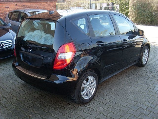 Gebraucht Mercedes A160 95 PS (69 kW) 2012 Schwarz metallic Van / Kleinbus
