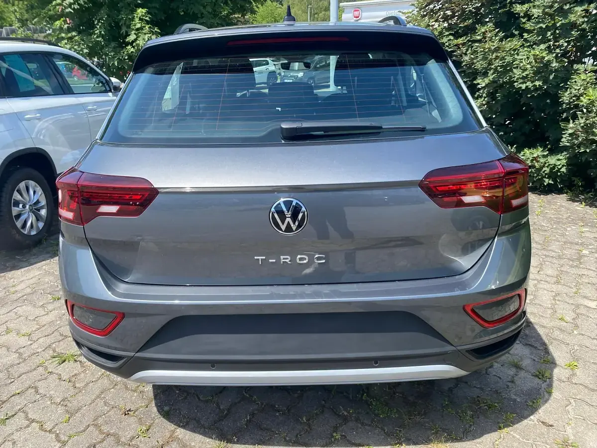 Neu VW T-Roc 150 PS (110 kW) 2025 Indiumgrau metallic SUV