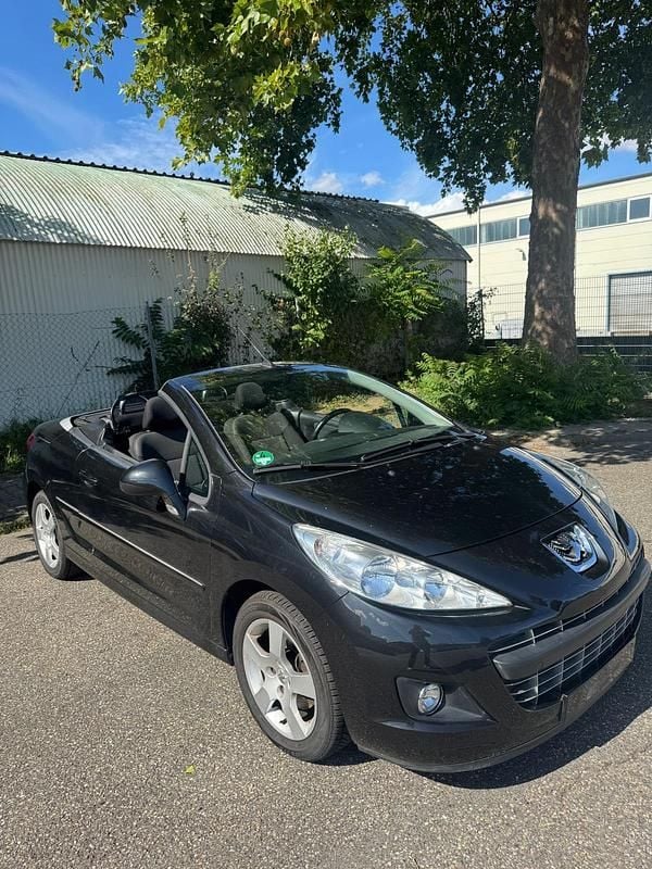 Schwarz Gebraucht 2010 Peugeot 207 CC Cabrio | 6.900 € (Teuer) - Bild 1/4