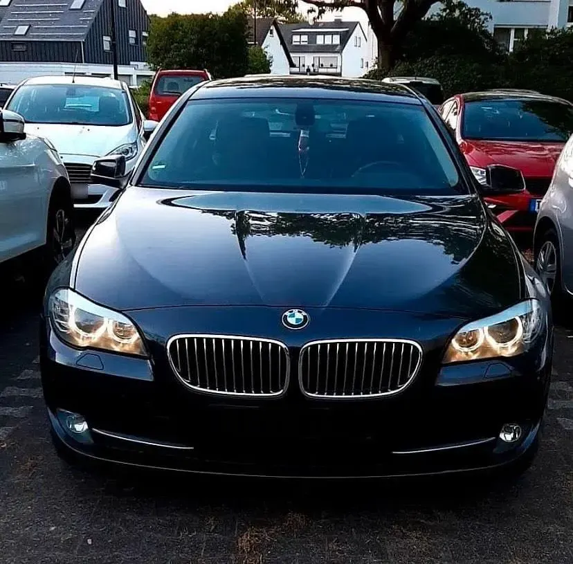 Gebraucht BMW 530 245 PS (180 kW) 2010 Schwarz Kombi