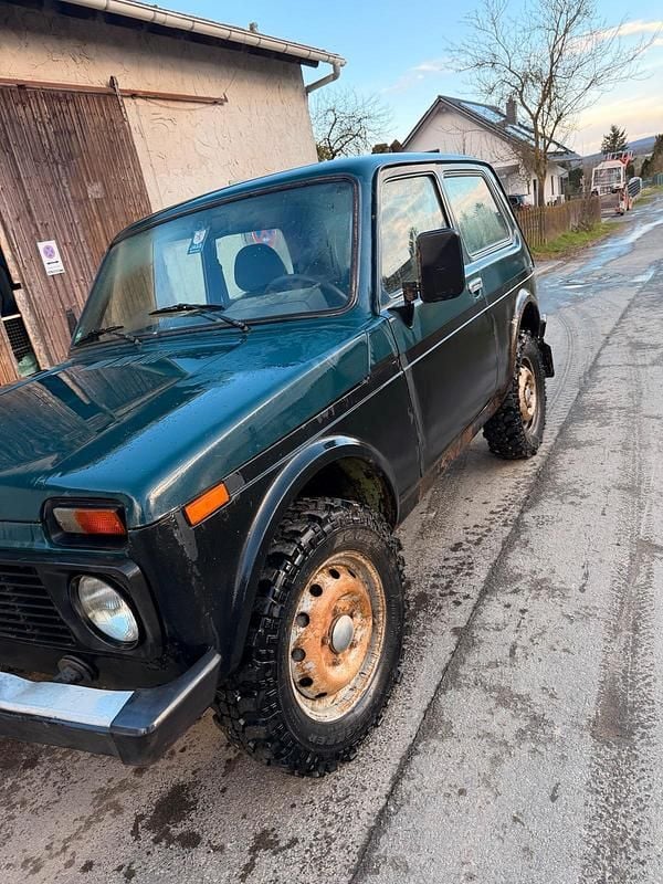 Gebraucht Lada niva 83 PS (61 kW) 2008 Grün SUV