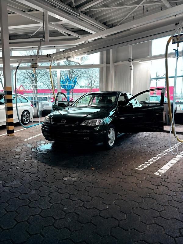 Gebraucht Opel Astra 75 PS (55 kW) 1999 Grün Limousine