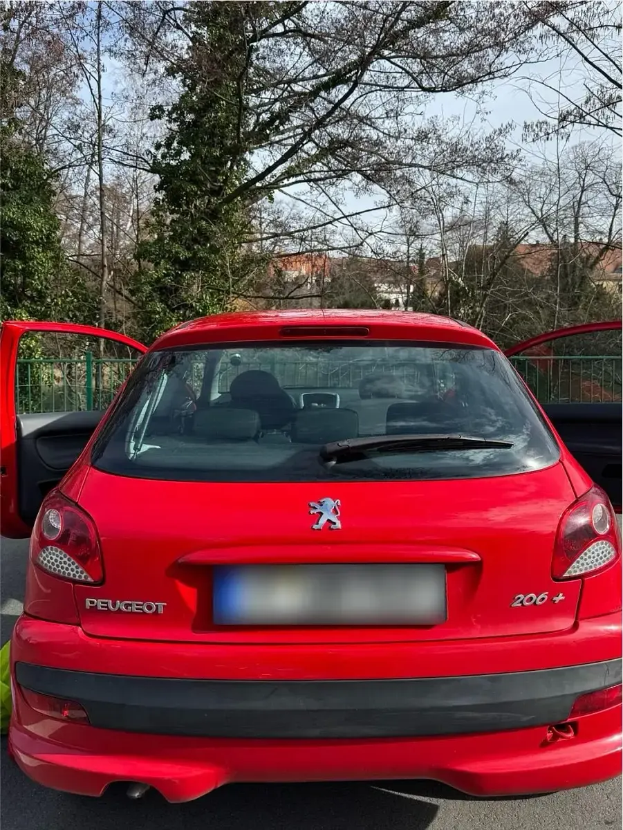 Gebraucht Peugeot 206+ 65 PS (47 kW) 2010 Rot Kleinwagen