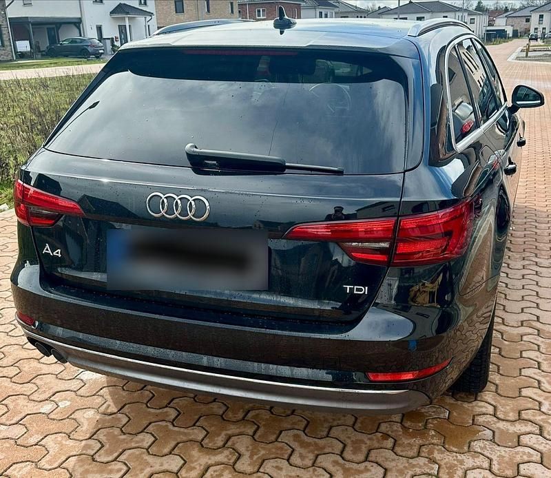 Gebraucht Audi A4 Sport 190 PS (139 kW) 2017 Schwarz Kombi