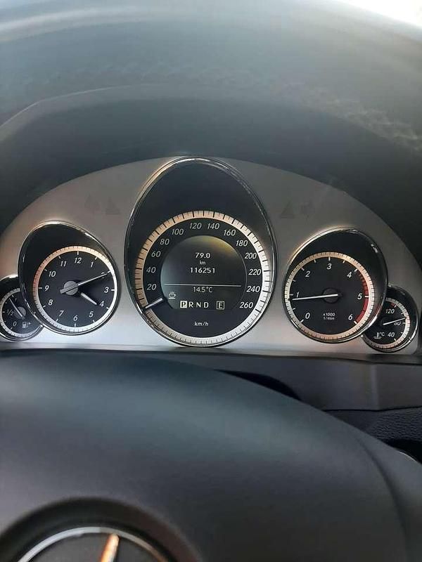 Gebraucht Mercedes E250 Avantgarde 204 PS (150 kW) 2012 Cabrio