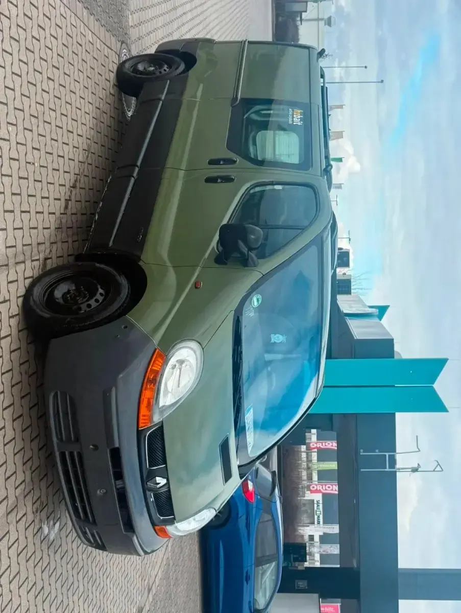 Gebraucht Renault Trafic 90 PS (66 kW) 2003 Grün Van / Kleinbus