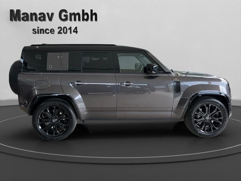 Grau Neu 2025 Land Rover Defender SUV | 184.081 € - Bild 1/4