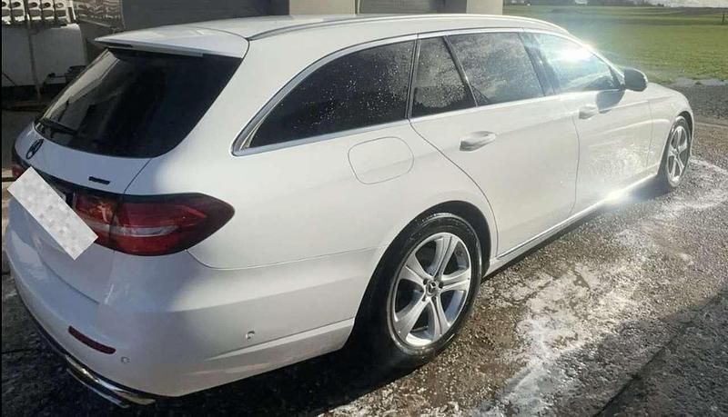Gebraucht Mercedes E200 150 PS (110 kW) 2017 Weiß Kombi