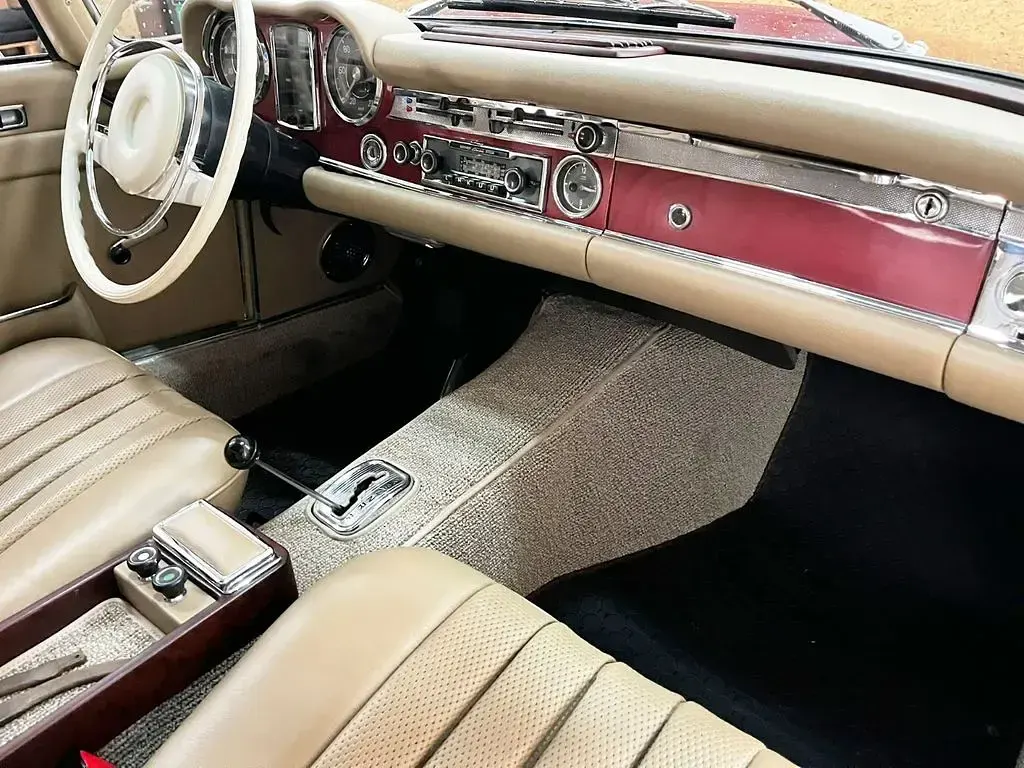 Gebraucht Mercedes SL280 170 PS (125 kW) 1971 Rot Cabrio