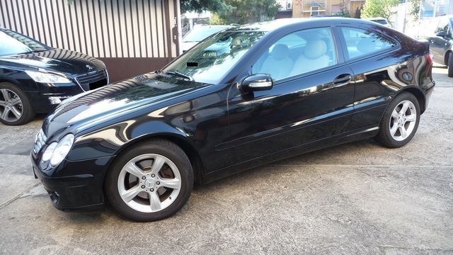 Gebraucht Mercedes CL230 192 PS (141 kW) 2005 Schwarz metallic Coupé