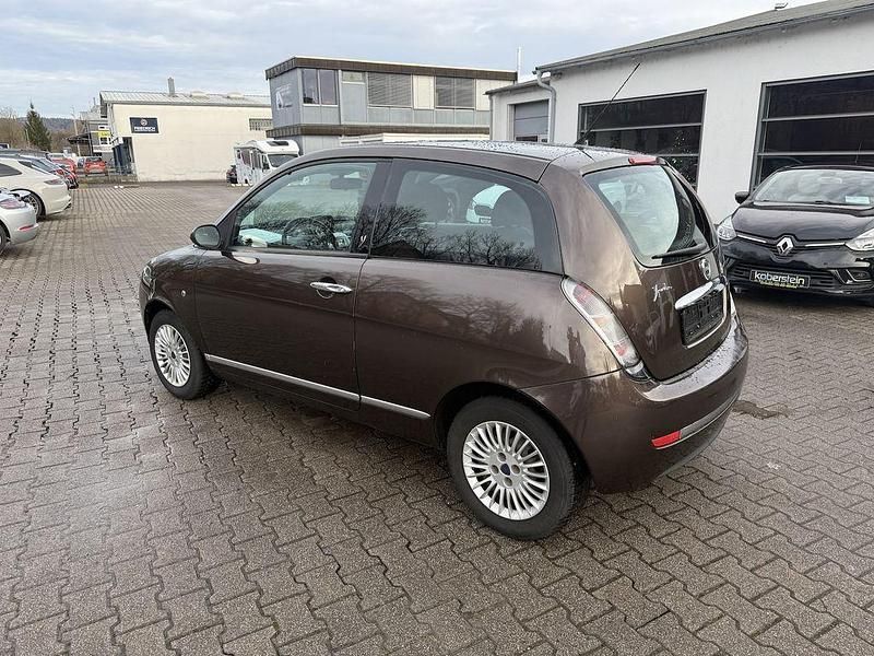 Gebraucht Lancia Ypsilon 77 PS (56 kW) 2009 Braun Kleinwagen