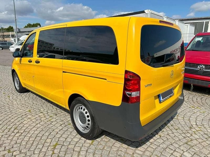 Gebraucht Mercedes Vito 163 PS (119 kW) 2019 Gelb Van