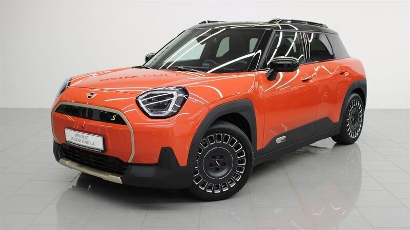 Rot Gebraucht 2024 Mini Aceman SUV | 38.999 € - Bild 1/3