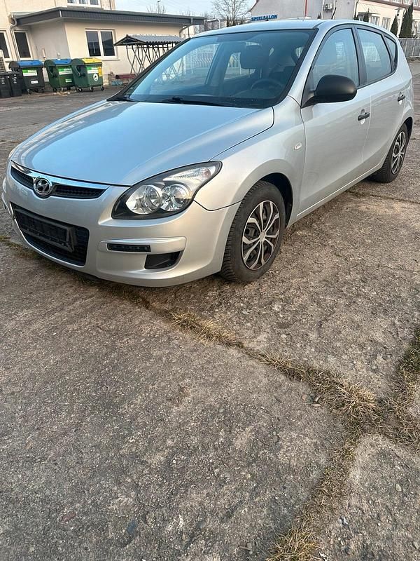 Gebraucht Hyundai i30 2008 Silber Kleinwagen