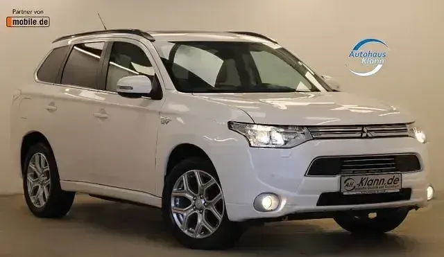 Gebraucht Mitsubishi Outlander P-HEV Instyle 121 PS (88 kW) 2014 SUV