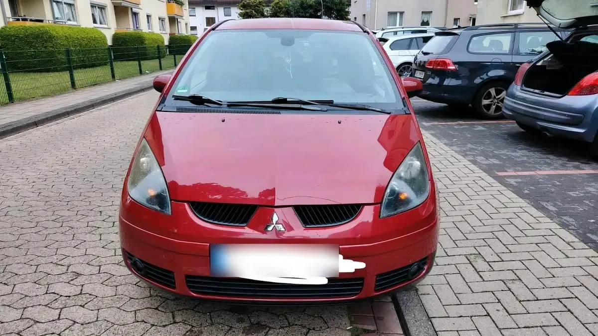 Gebraucht Mitsubishi Colt 95 PS (69 kW) 2008 Rot Limousine