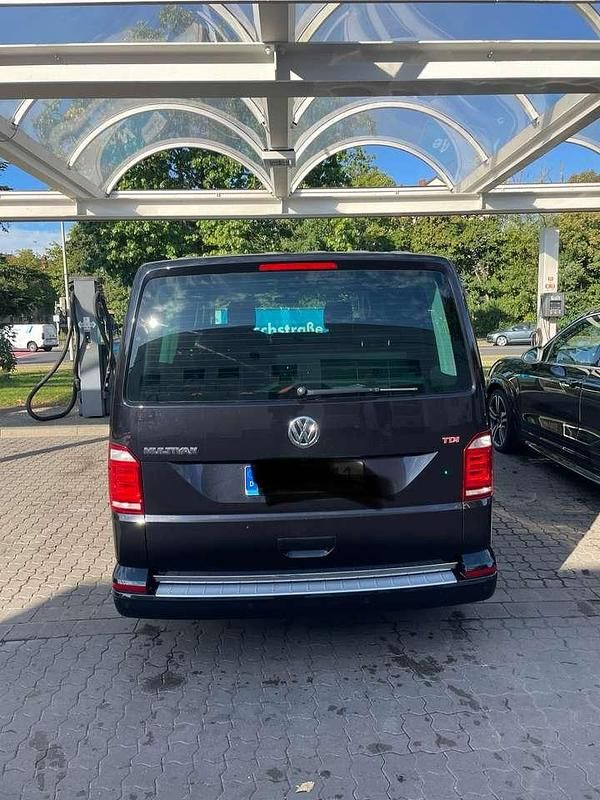 Gebraucht VW Multivan Highline 204 PS (150 kW) 2018 Van / Kleinbus