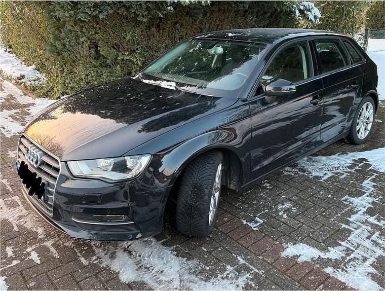 Schwarz Gebraucht 2013 Audi A3 Ambition Limousine | 5.999 € (Superpreis) - Bild 1/4