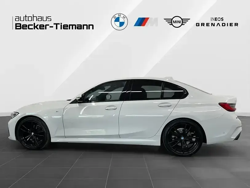 Gebraucht BMW 318 Performance 156 PS (114 kW) 2021 Alpinweiß uni Limousine