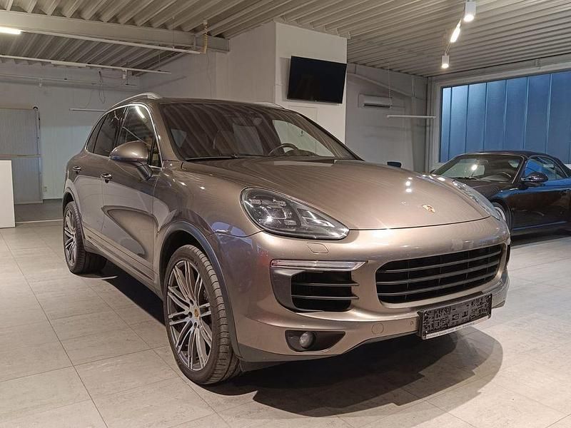 Braun Gebraucht 2014 Porsche Cayenne S SUV | 27.500 € (Guter Preis) - Bild 1/4