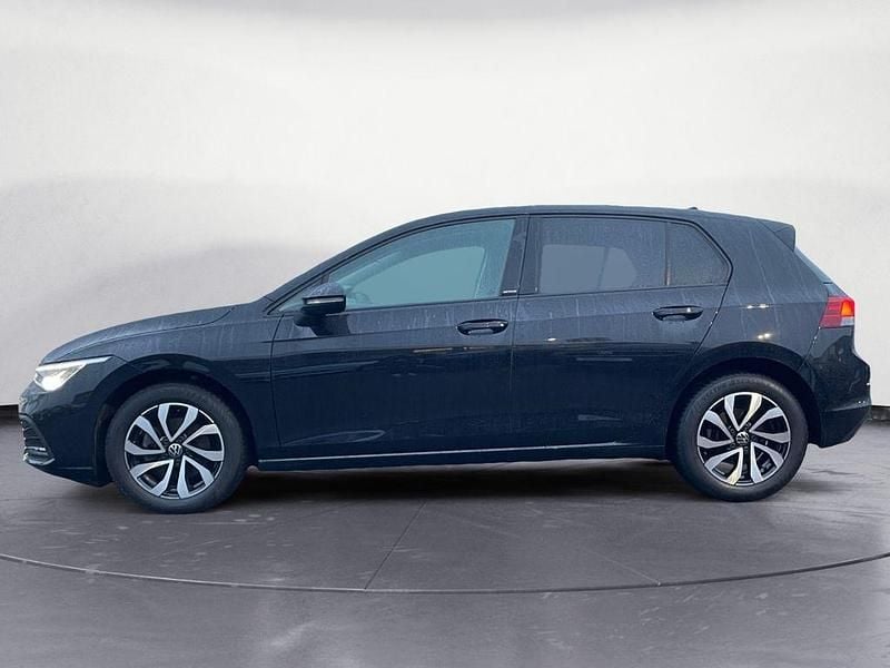 Gebraucht VW Golf VII Life 150 PS (110 kW) 2021 Schwarz Kleinwagen