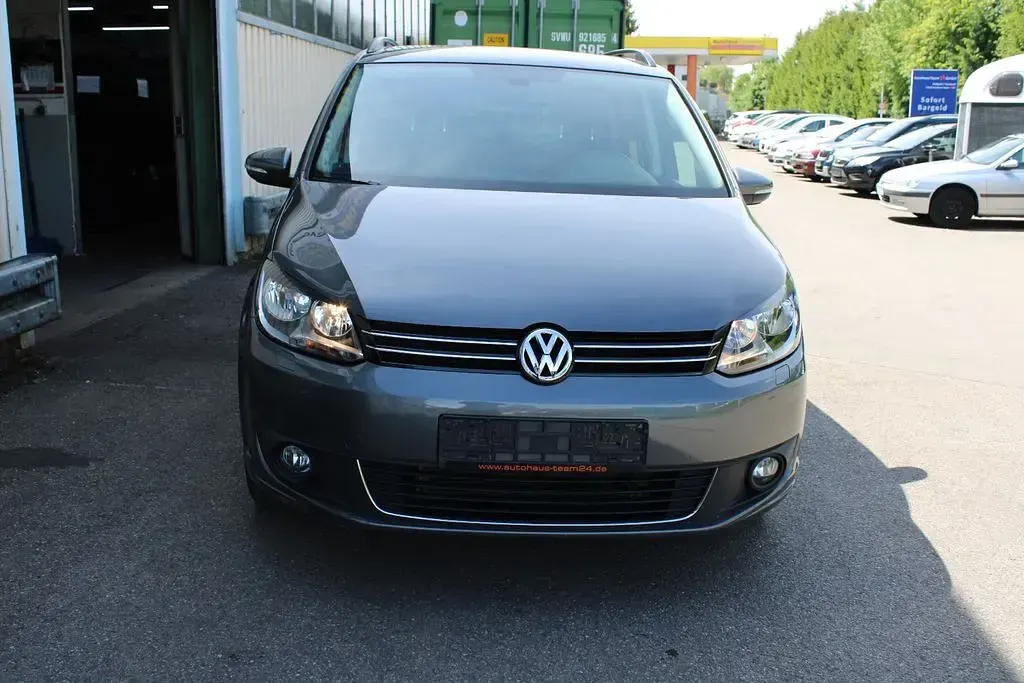 Gebraucht VW Touran Comfortline 140 PS (102 kW) 2015 Grau Van / Kleinbus
