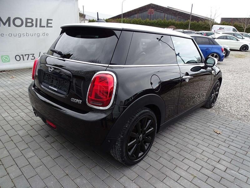 Gebraucht Mini Cooper 136 PS (100 kW) 2019 Schwarz Kleinwagen